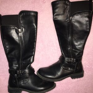 Guess wide calf boots